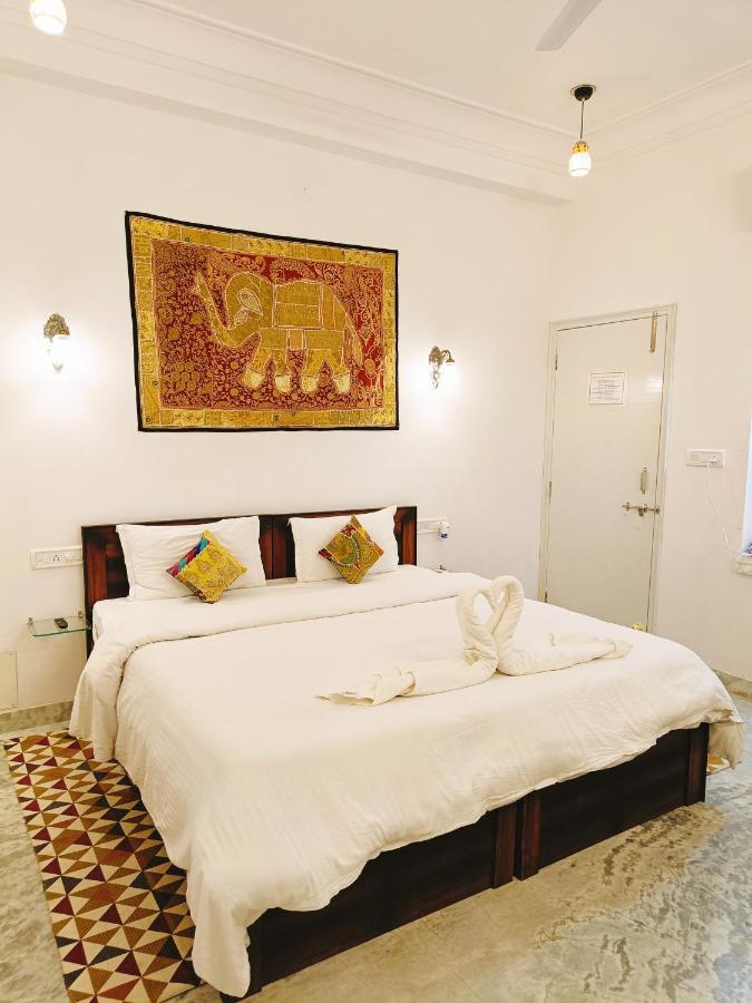 Hotel Prakash Ji'S Haveli -Luxurious Lakeside Retreat- Udaipur Exterior foto
