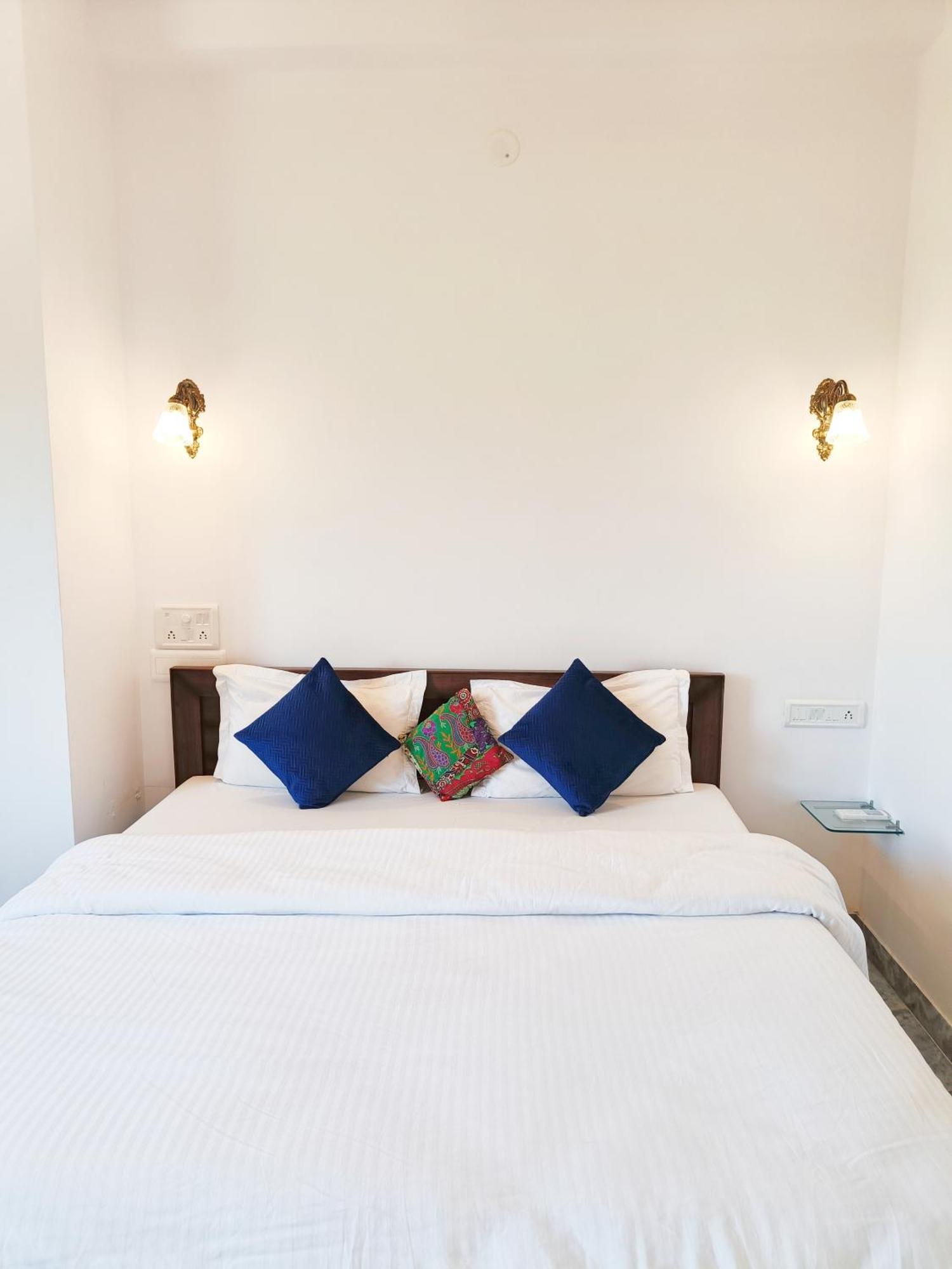 Hotel Prakash Ji'S Haveli -Luxurious Lakeside Retreat- Udaipur Zimmer foto